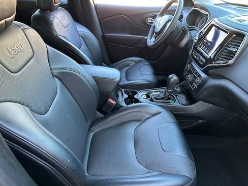 Used 2022 Jeep Cherokee Limited image 16