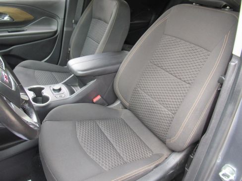 Used 2021 GMC Terrain AWD SLE image 19