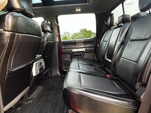 Used 2017 Ford F350 4x4 Crew Cab DRW Super Duty image 16