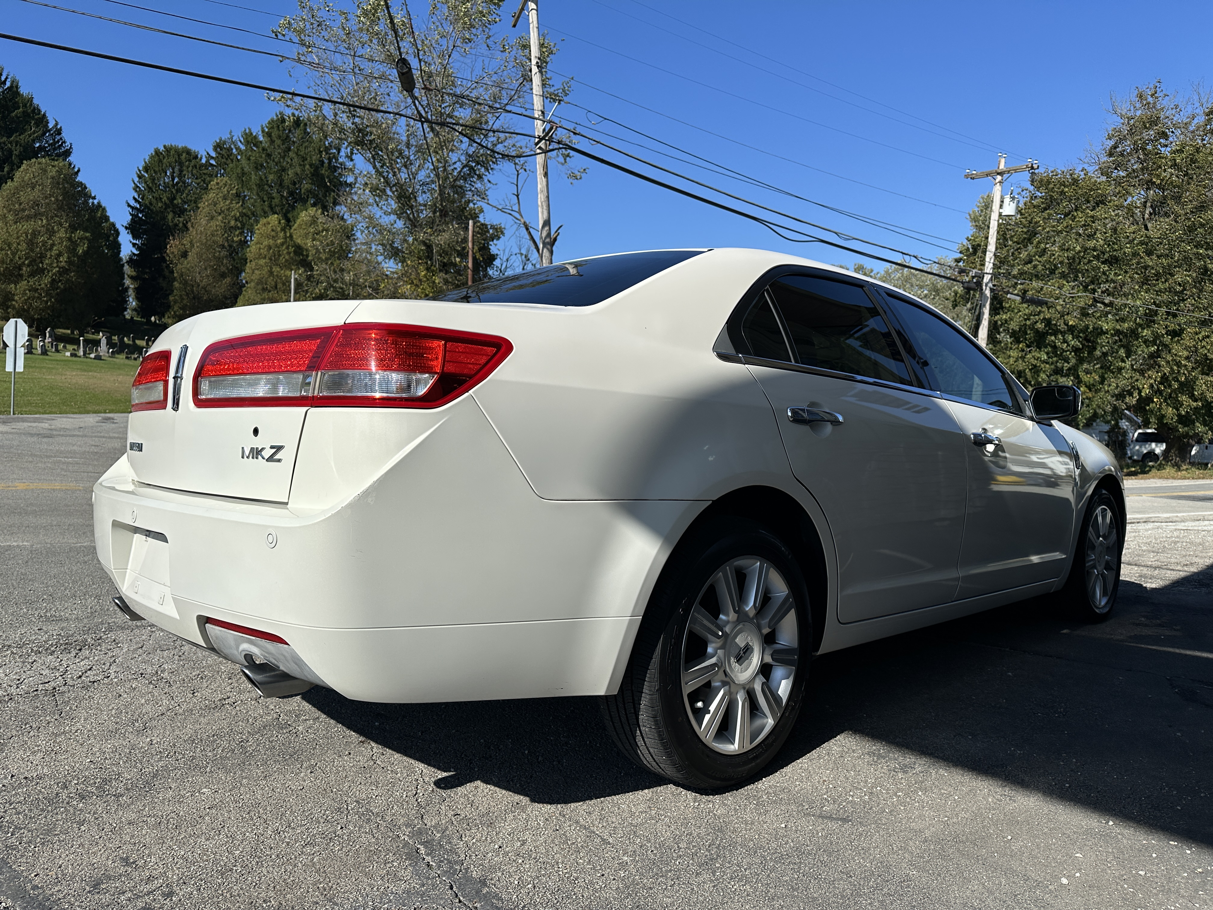 Used 2012 Lincoln MKZ UNAVAIL FWD image 4