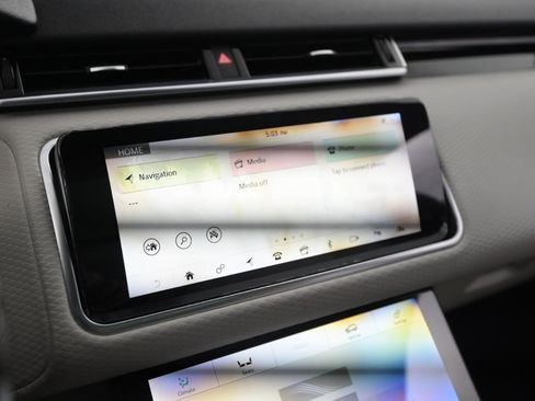 Used 2020 Land Rover Range Rover Velar R-Dynamic S image 32