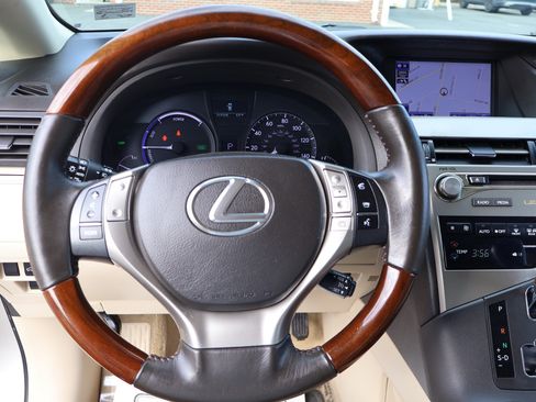 Used 2013 Lexus RX 450h image 19