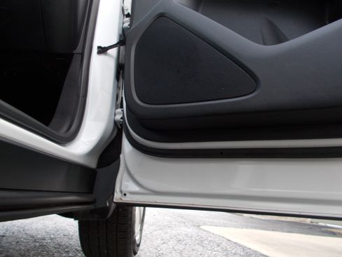 Used 2019 Chevrolet Equinox LT image 23