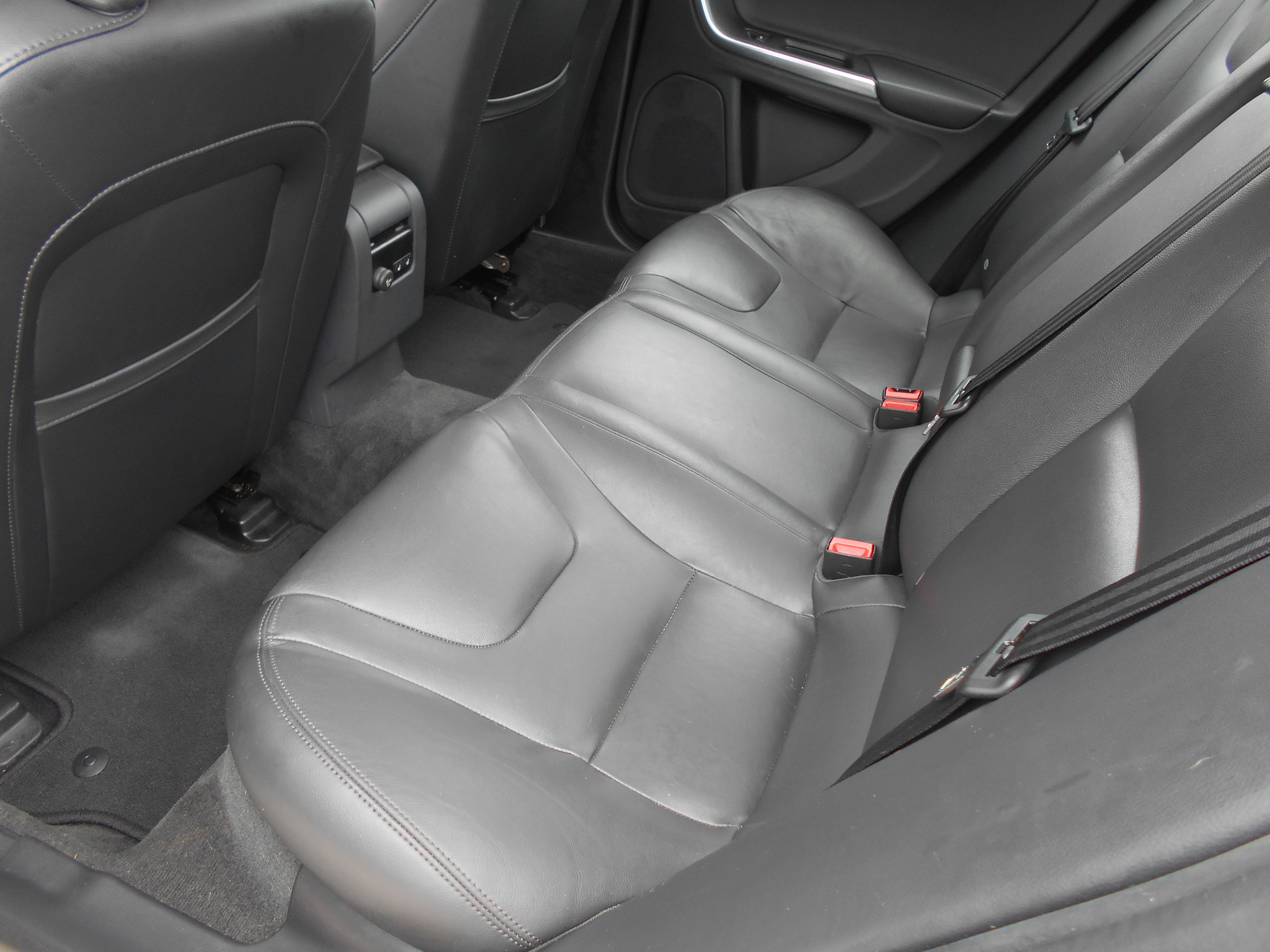 Used 2015 Volvo S60 T5 Platinum FWD image 7