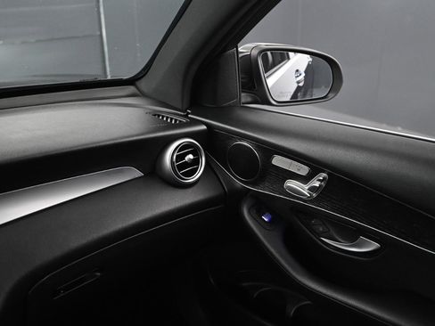 Used 2021 Mercedes-Benz GLC 300 GLC 300 4MATIC SUV image 19