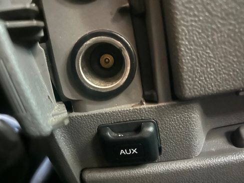 Used 2013 Honda Odyssey Touring Elite image 16