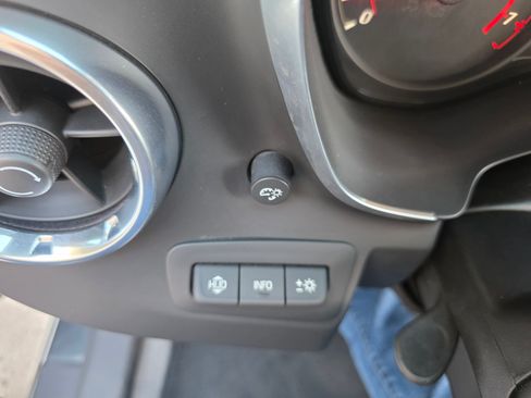 Used 2016 Chevrolet Camaro SS Convertible RWD image 9