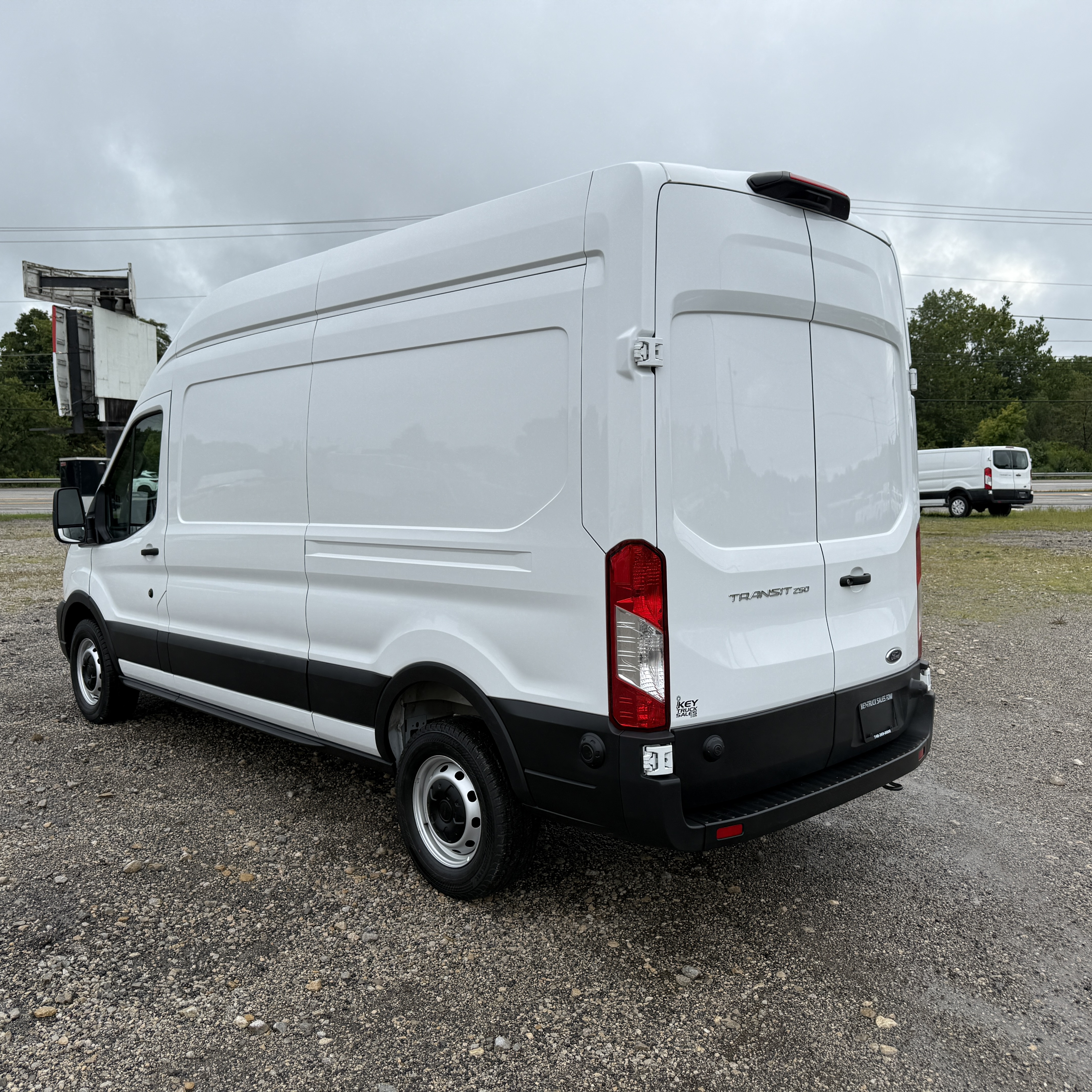Used 2025 Ford Transit 250 148 High Roof RWD image 7