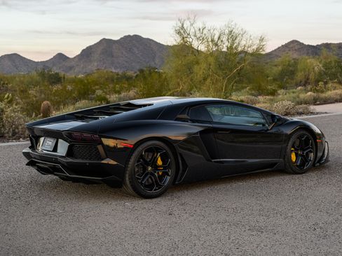 Used 2013 Lamborghini Aventador LP 700-4 image 5