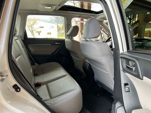 Used 2015 Subaru Forester 2.5i Limited image 15