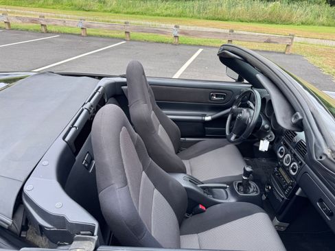 Used 2000 Toyota MR2 Spyder image 30