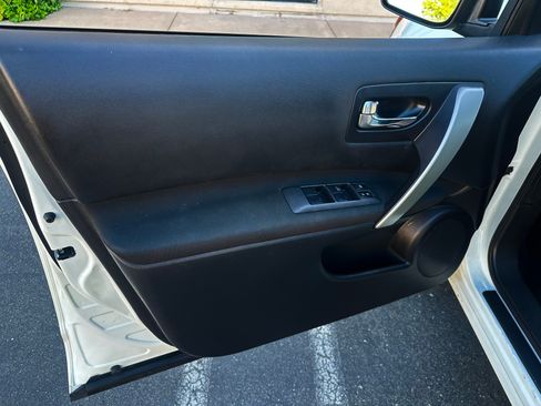 Used 2014 Nissan Rogue 2WD S image 23
