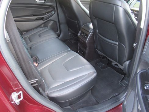 Used 2017 Ford Edge Titanium image 19