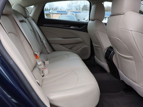 Used 2017 Buick LaCrosse Essence image 16