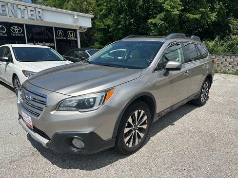 Used 2015 Subaru Outback 2.5i Limited image 6