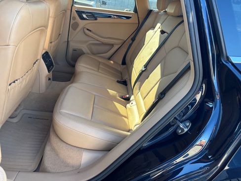 Used 2017 Porsche Macan S image 4