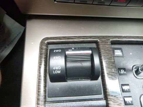 Used 2012 Jeep Liberty 4WD Limited image 26