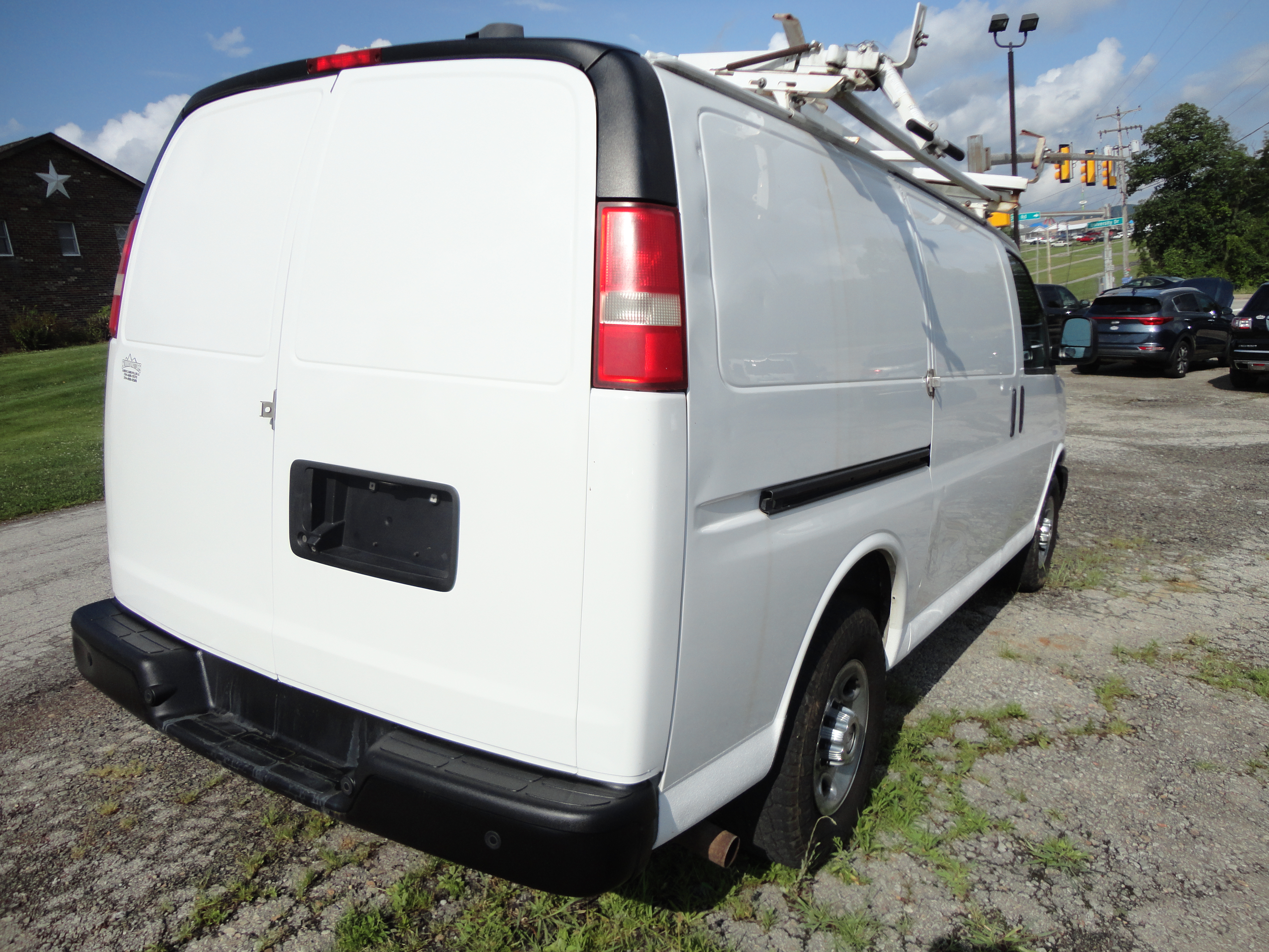 Used 2014 Chevrolet Express 2500 UNAVAIL RWD image 4
