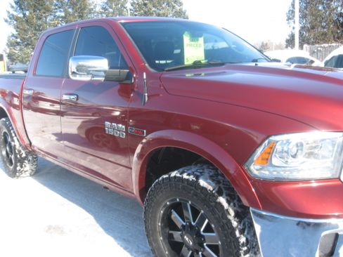 Used 2015 RAM 1500 Laramie image 3