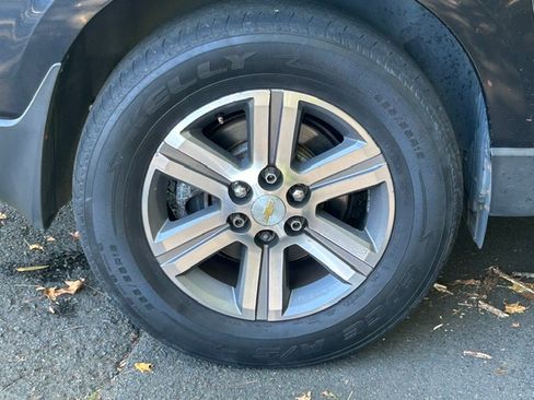 Used 2015 Chevrolet Traverse AWD LT w/ 1LT image 31