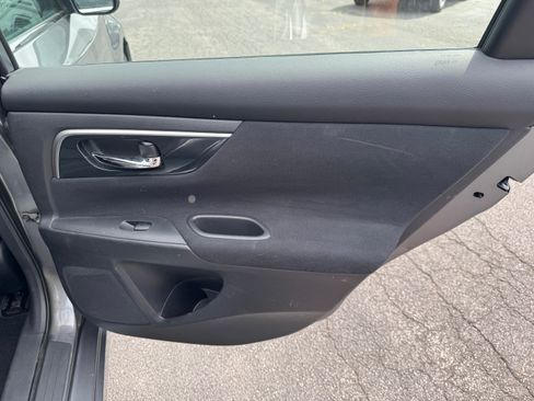 Used 2014 Nissan Altima 2.5 S FWD image 16