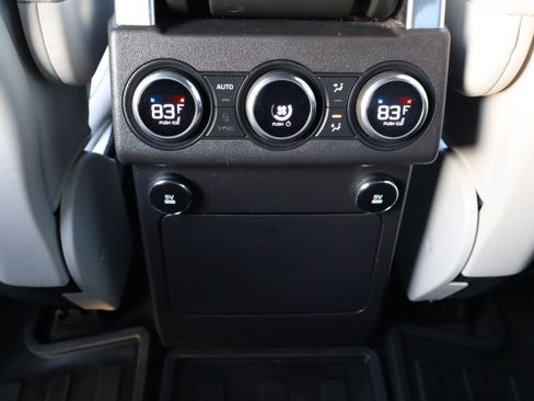 Used 2018 Land Rover Discovery HSE Luxury image 21