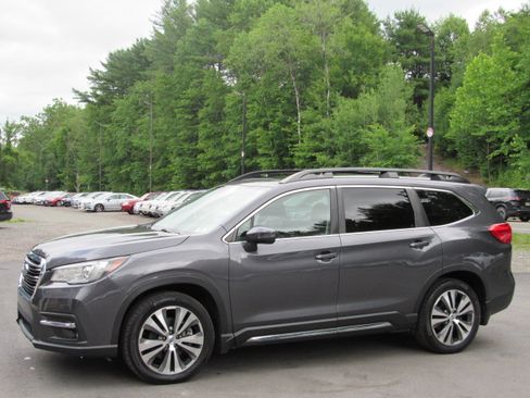 Used 2019 Subaru Ascent Limited 7-Passenger AWD/4WD image 2