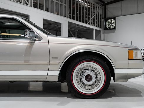 Used 1990 Lincoln Mark VII Blass image 14