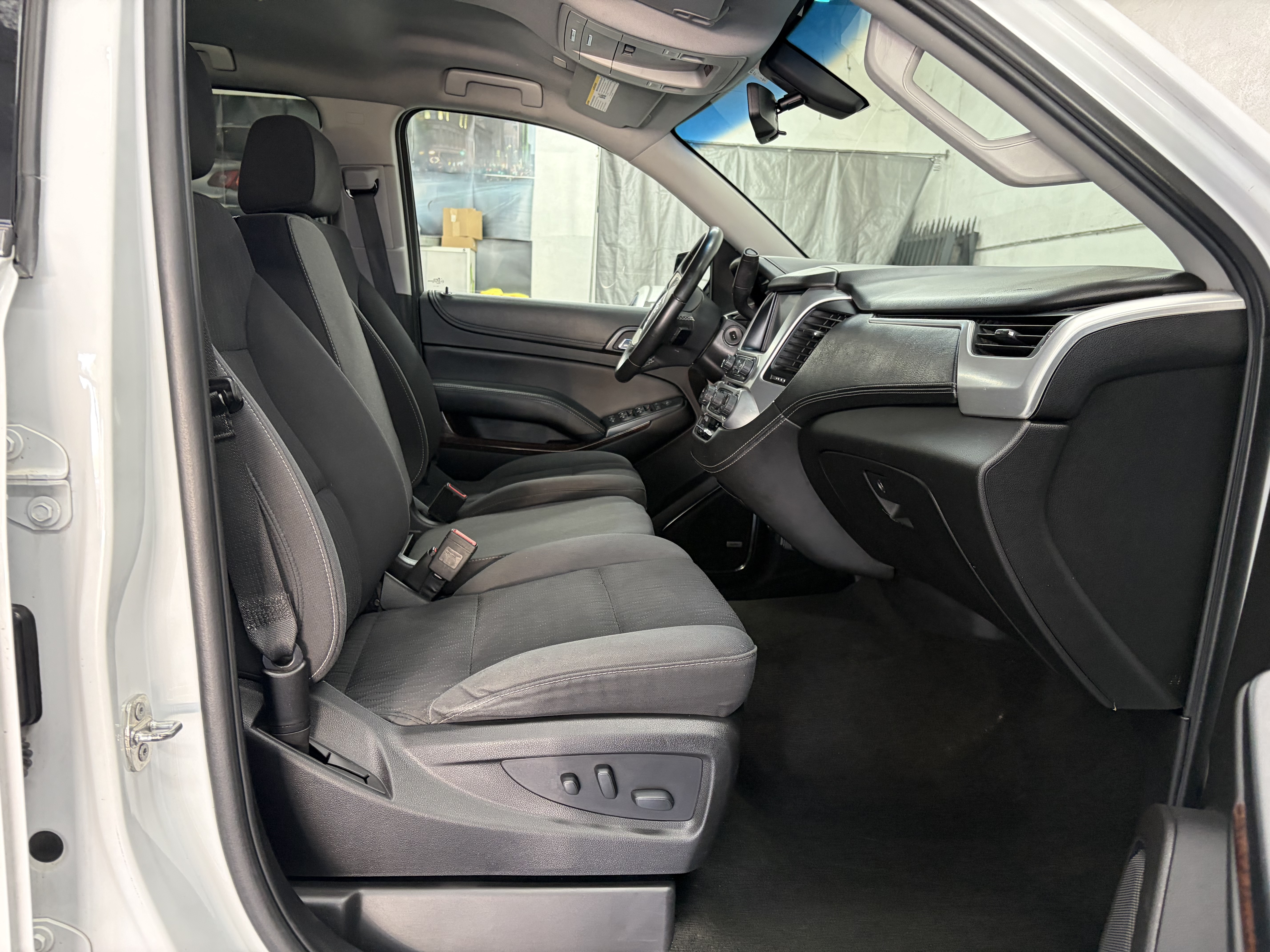 Used 2018 GMC Yukon 2WD SLE image 15