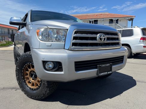 Used 2011 Toyota Sequoia Limited image 15