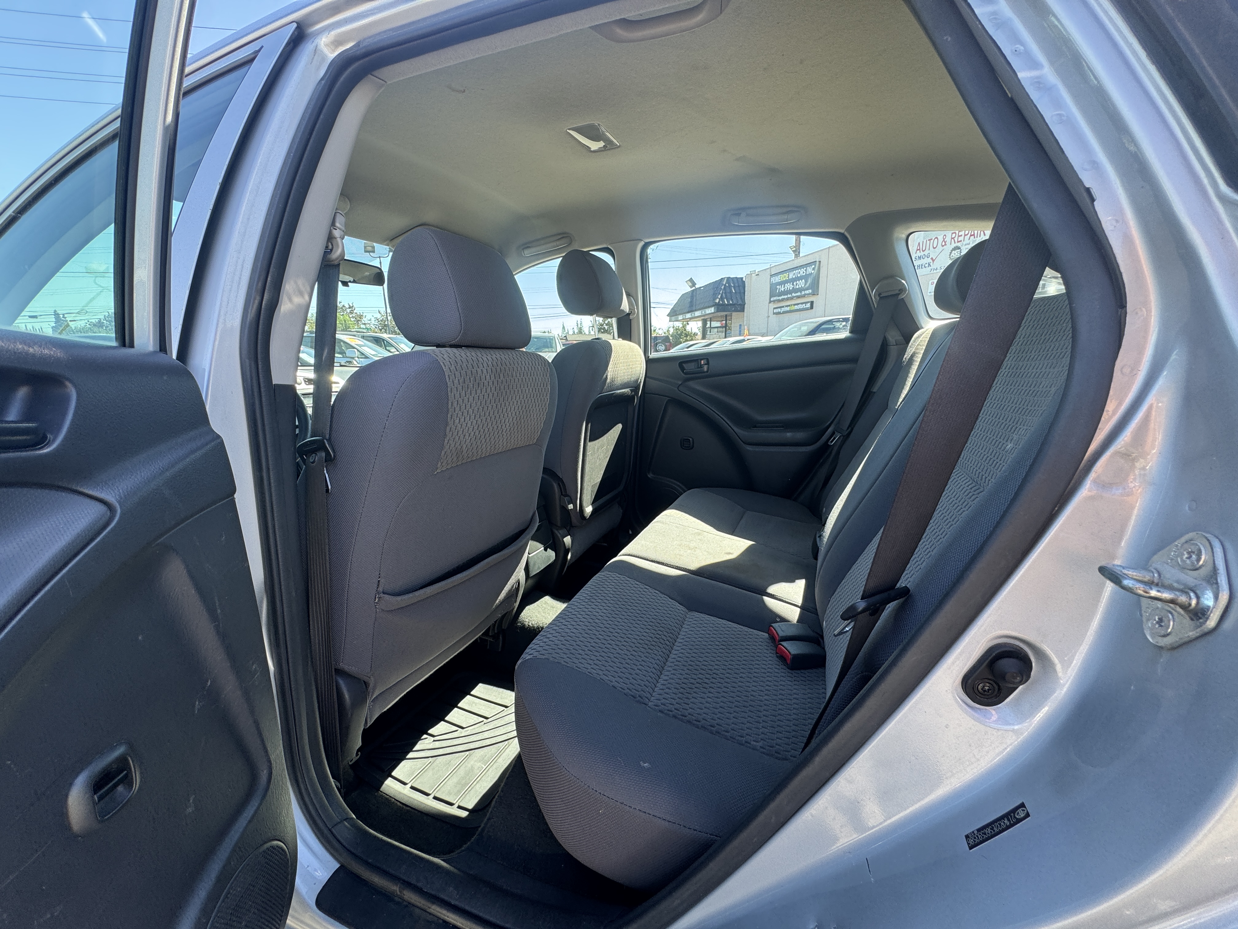 Used 2006 Toyota Matrix UNAVAIL FWD image 19