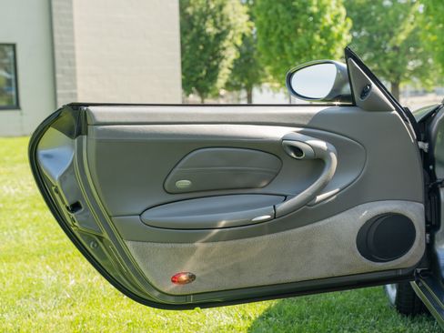 Used 2001 Porsche 911 Cabriolet image 21