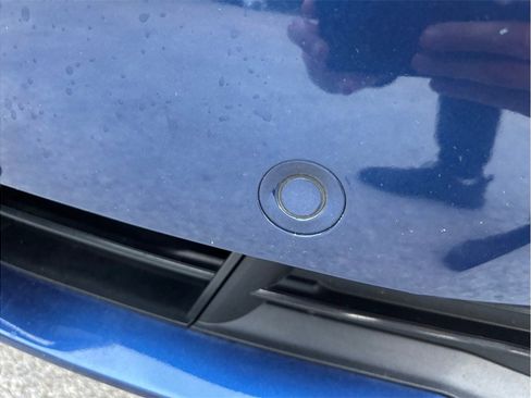 Used 2017 BMW 320i xDrive Sedan image 13