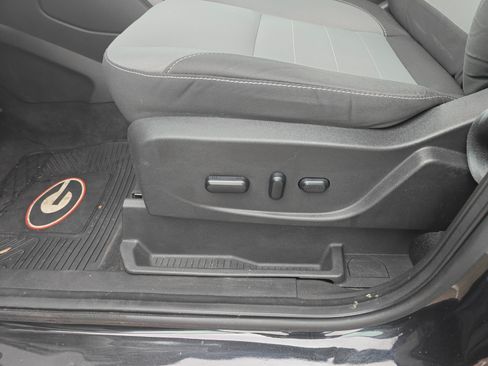 Used 2014 Ford Escape SE image 10