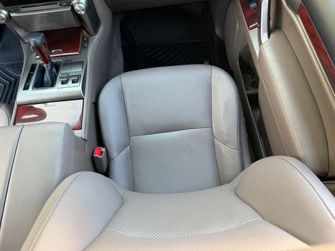 Used 2013 Lexus GX 460 image 28