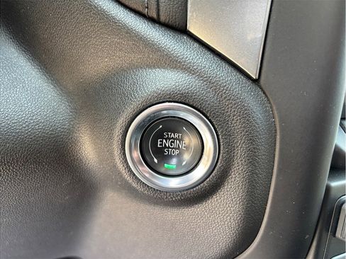 Used 2020 Chevrolet Silverado 1500 LT image 25