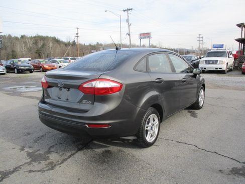 Used 2019 Ford Fiesta SE image 6