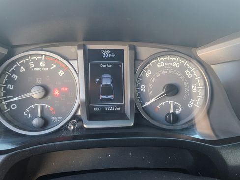 Used 2021 Toyota Tacoma image 10