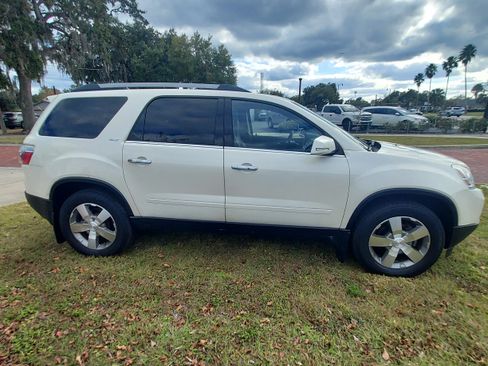 Used 2011 GMC Acadia SL image 4