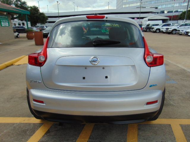 Used 2013 Nissan Juke S FWD image 7