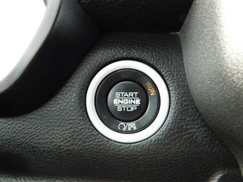 Used 2019 RAM 2500 Tradesman image 15