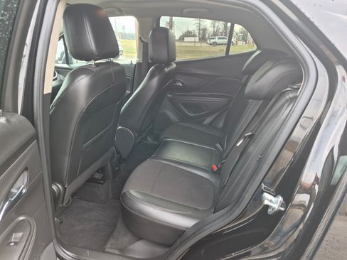 Used 2021 Buick Encore Preferred image 6