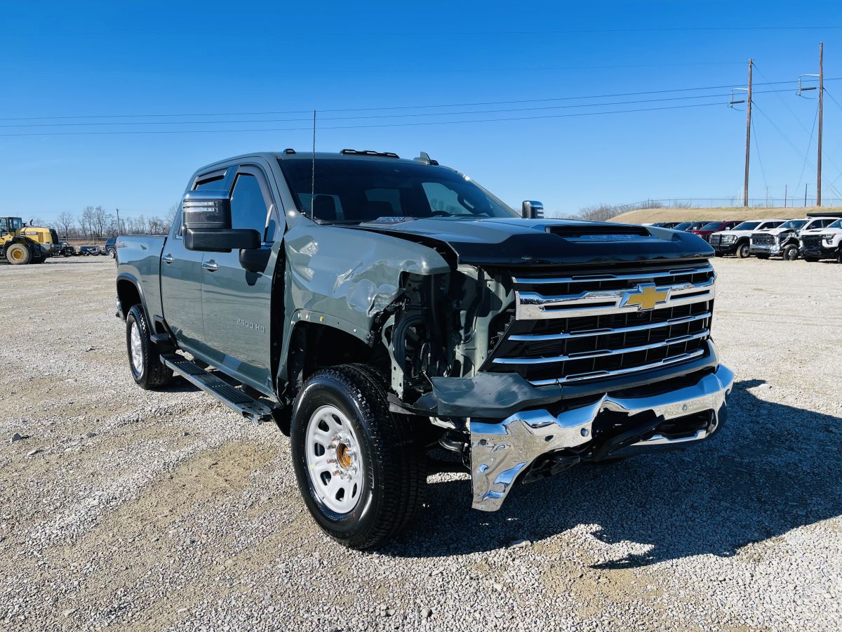 Used 2026 Chevrolet Silverado 2500 LTZ AWD/4WD image 7