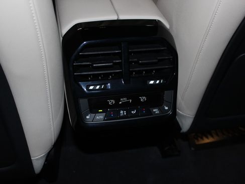 Used 2024 BMW iX M60 AWD/4WD image 39