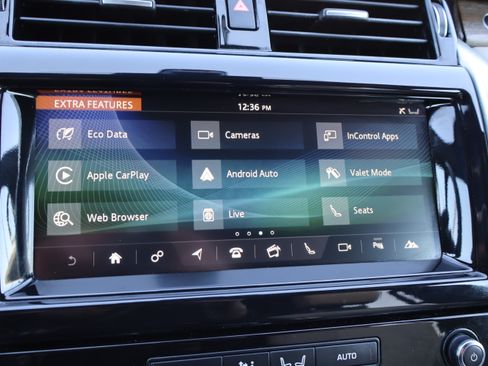 Used 2018 Land Rover Discovery HSE image 32