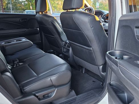 Used 2023 Honda Passport EX-L image 8