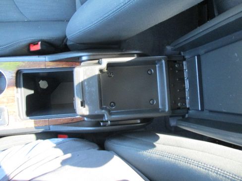 Used 2013 Chevrolet Traverse LT image 48