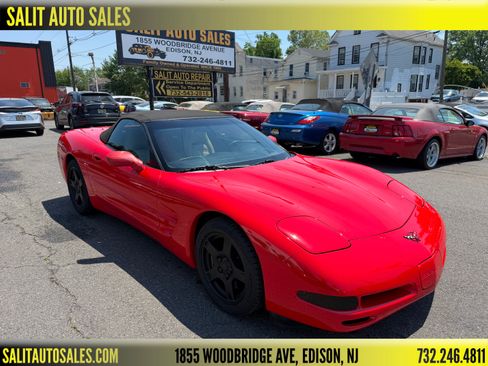 Used 1999 Chevrolet Corvette Convertible RWD image 1