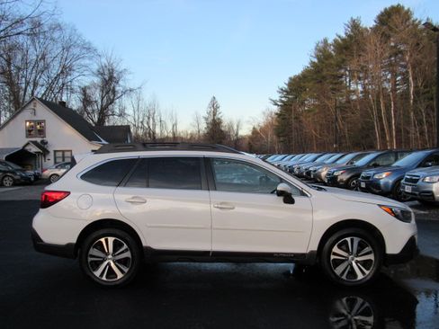 Used 2019 Subaru Outback 2.5i Limited image 10