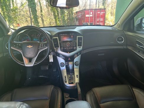 Used 2015 Chevrolet Cruze LT image 19